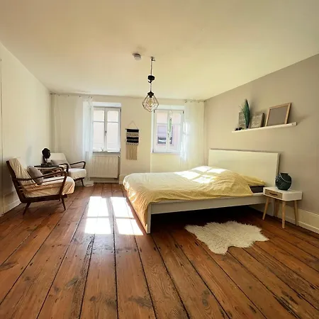Maison De Gres *